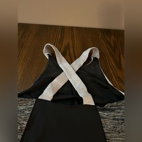 Lululemon Spin It To Win It Tank women’s 8 black gray - Picture 4 of 14